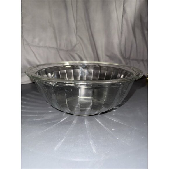 Pyrex 325 Clear Glass Mixing Bowl 2.5 Liter Large Ribbed w/rim VTG post-1970 - Picture 1 of 12